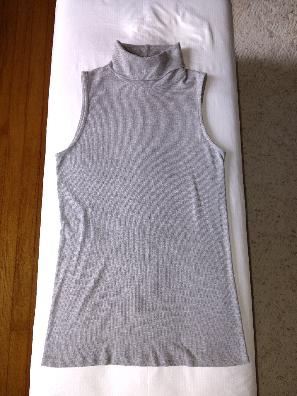 Michael Stars Sleeveless Turtleneck Gray Medium